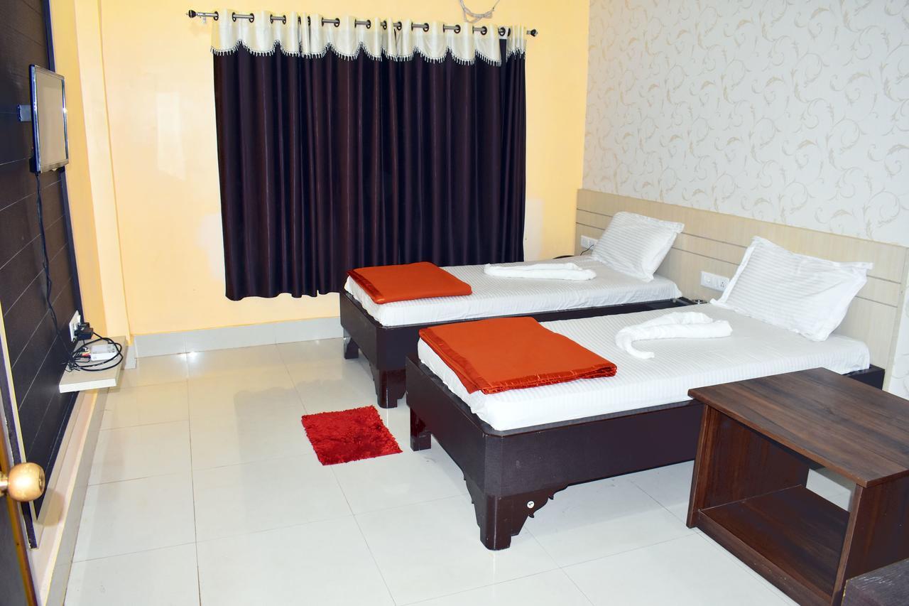 Hotel Triveni Balangir エクステリア 写真