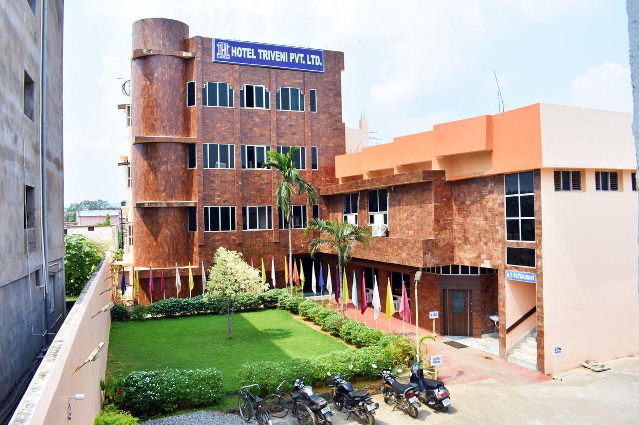 Hotel Triveni Balangir エクステリア 写真