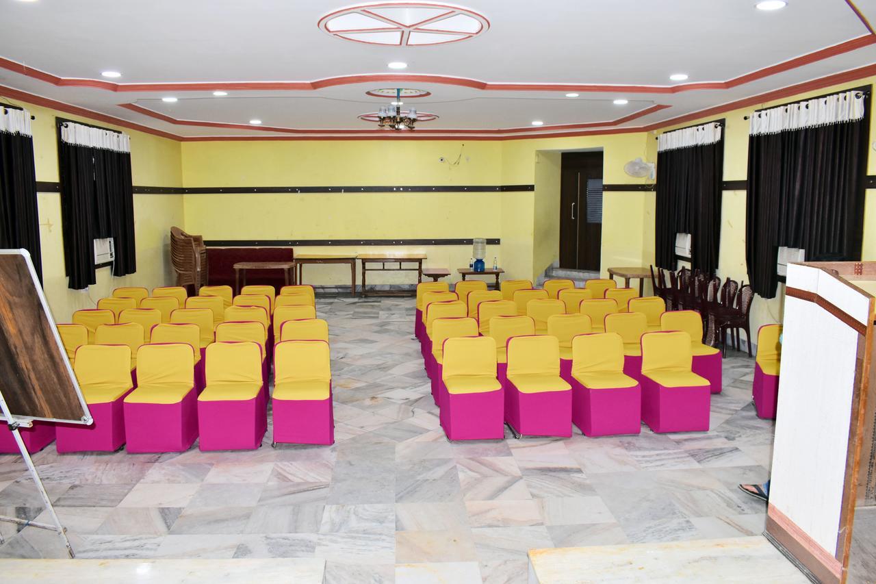 Hotel Triveni Balangir エクステリア 写真